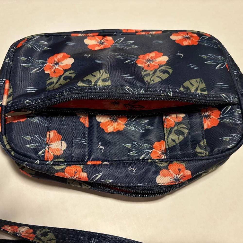 Lug Carousel Floral Crossbody Bag - Picture 5 of 7